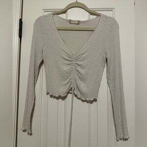 V-neck ribbed crop top only worn once